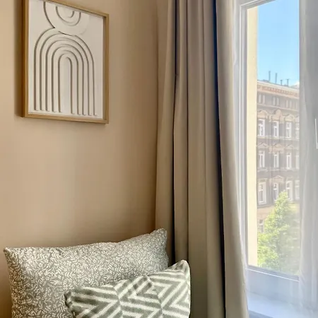 بيت شباب Beautiful - Luxury In The Center