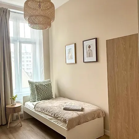 بيت شباب Beautiful - Luxury In The Center شتشيتسين