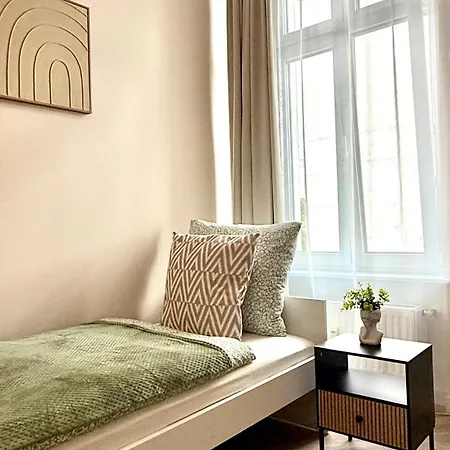 Beautiful - Luxury In The Center بيت شباب *